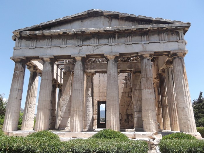 The athenian agora and the experiment in democracy